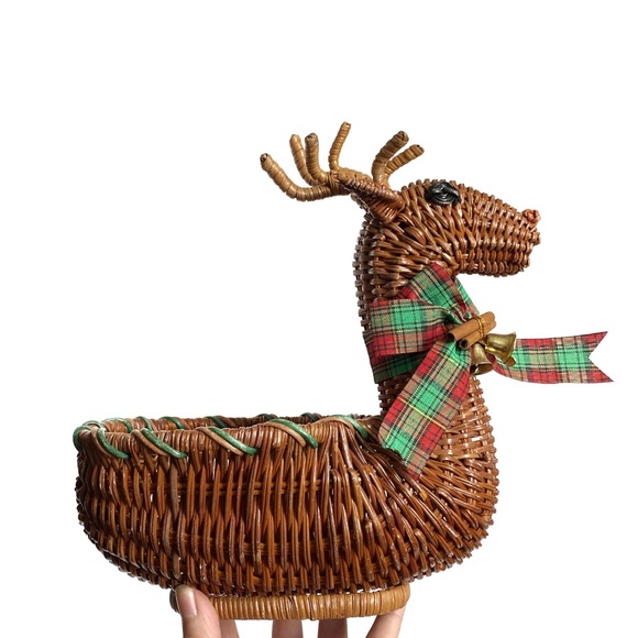 Vintage Wicker Reindeer Basket Woven Christmas Planter Decor Candy Dish Holiday - Picture 1 of 4